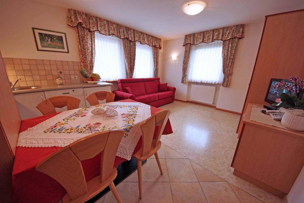 Residence Araldina Сан-Кассиано Номер фото